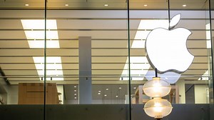 Apple's first VR headset will be very expensive, report says