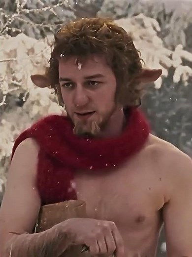“Are you in fact human?” Mr Tumnus & Lucy met for the first time #movie #narnia