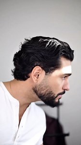 Así es como pasas de un corte de cabello largo, sin textura a un corte clásico en capas. Enséñale este video a tu barbero de confianza. | Leonel Alvarez
