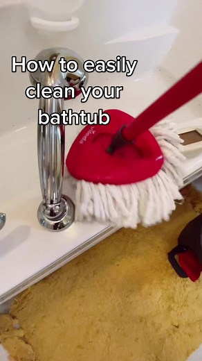 Effortless Bathtub Cleaning with Dawn Spray