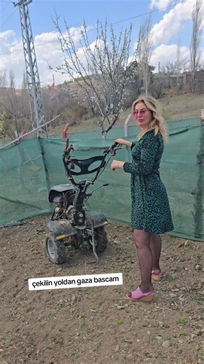 Sevgi ve Adrenalin: Yolda Gaz Basıyorum