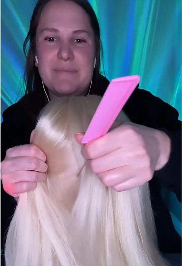 Scalp scratch #LIVEhighlights #TikTokLIVE #LIVE #creatorsearchinsights