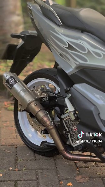 Candu lagunya 🫩#CapCut #fyp #lewatberanda #foryourepage #4u #xybca #masukberanda #cinematic #variomodifikasi #vario160modifikasi #vario160 #pageforyou #ownernyabuzz #variobogor #cleanlook