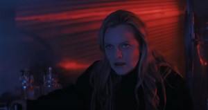 Kate Hudson and Elisabeth Moss Face Off in Trailer for the Intense Thriller SHELL — GeekTyrant