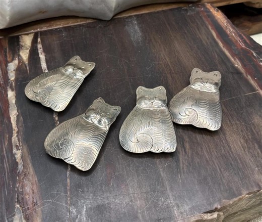 Vintage Silver Tone Cat Button Covers, Set of 4, Engraved Sleeping Cat, Mid-century Accessory - Etsy