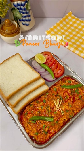 Amritsari Paneer Bhurji Recipe | Restaurant Style Dhaba Paneer Bhurji | Easy Punjabi Recipe #Shorts