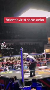 Atlantis volando arriba de la tercera cuerda | Lucha Libre Ahora