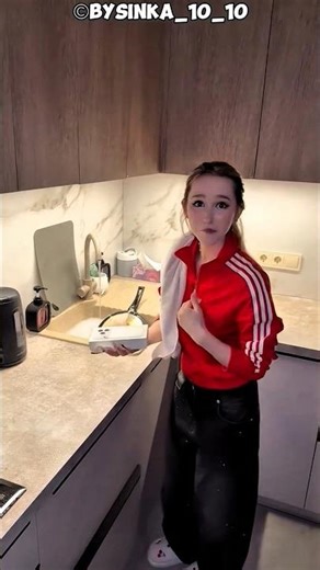#transition Brother Tricks His Sister With an iPhone Box 📦🤣 #shorts #shortsvideo