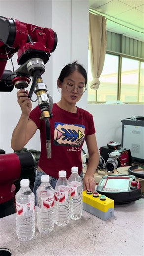 Welding Robot #WeldingRobot #robot #robotfactory#Programming-free spraying robot#Six-axis robot