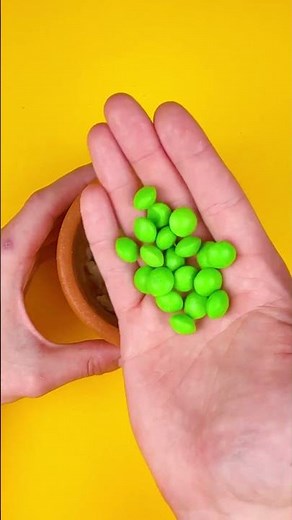 How to Eat a HUGE WAFFLE? 😅