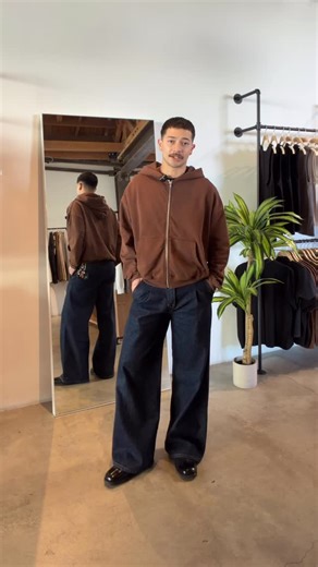 Pool House New York on Instagram: "GIVEAWAY | BLEECKER ZIP-UP | To celebrate our upcoming drop of ‘Bleecker Cinched Crop Zip-Ups’ + ‘Heavyweight Diego Muscle Tees’ this Thursday (Jan. 29th) at 5pm PST: We’re giving three (3) of you the chance to win a Bleecker Zip-Up or 2-Pack of Heavyweight Diego Tees. To enter: 1️⃣ Like this post. 2️⃣ Follow @poolhousenewyork. 3️⃣ Share this post in your story + mention us. 4️⃣ Subscribe to our EMAIL + SMS newsletter (link in bio). _____ 1st prize will be give