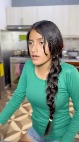 No le dejan ver TV a Daniela