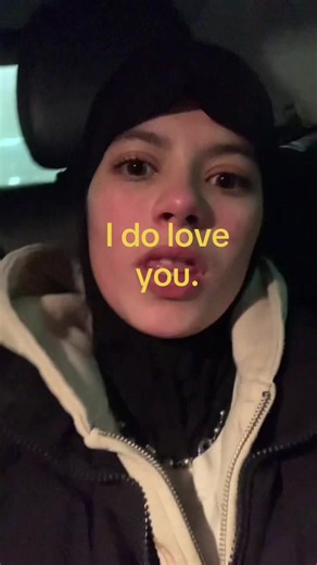 Expressing Love in Yellow Aesthetic Fonts
