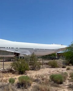 747 in the wild, down the road from Pinal Airpark. #747 #boeing #pinalairpark #visittucson #tucson #aviationsafari #aviationpreservation #boneyardsafari | Boneyard Safari
