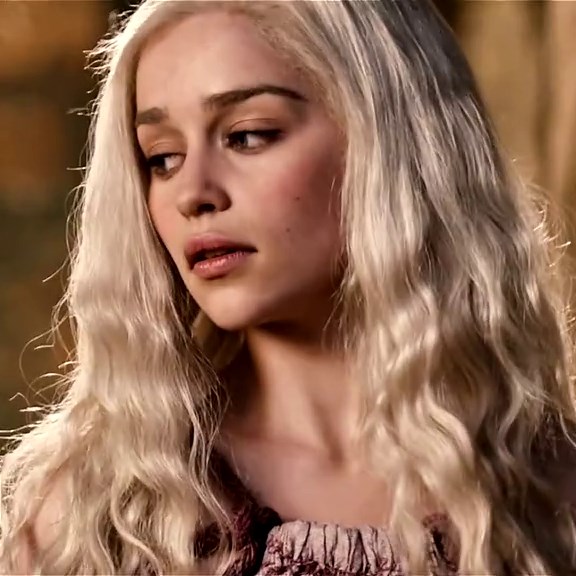 Daenerys Targaryen Edit — Best ASoIaF Fan Art Compilation