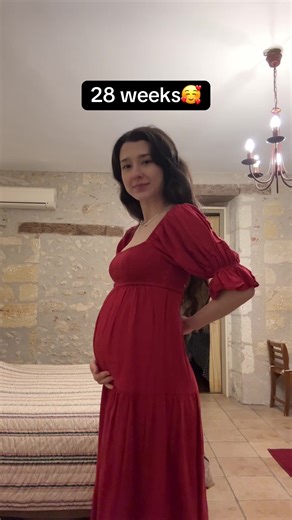 Pregnancy Journey: From 16 to 28 Weeks Bump Progression