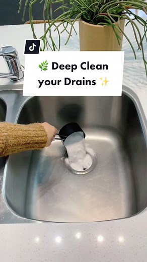 How to Deep Clean Your Drains - Expert Tips and Tricks!