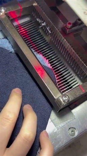 making fibers on the edge of the cloth using the tool and then it will be made into