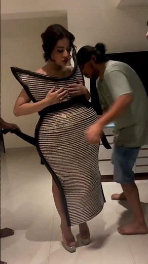Urfi Javed lighting dress Viral Video 😅 roasting video Fashion #shorts #roast