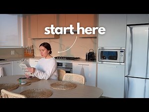 How to Become a Minimalist: A Beginner's Guide to Living With Less (and Loving It)