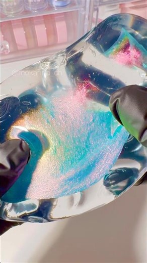 1g約2000円の高級パウダーでスライムの色付け🩵