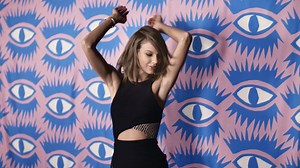 An exclusive video from our Fall 2015 photo shoot featuring Taylor Swift and our newest collection of Keds. #ladiesfirst | Keds