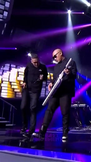Keytar solo for Turn Up the Love #fareastmovement #turnupthelove #throwback