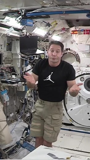 Fitness Tips from Space: Pull-Up Exercises in Zero Gravity
