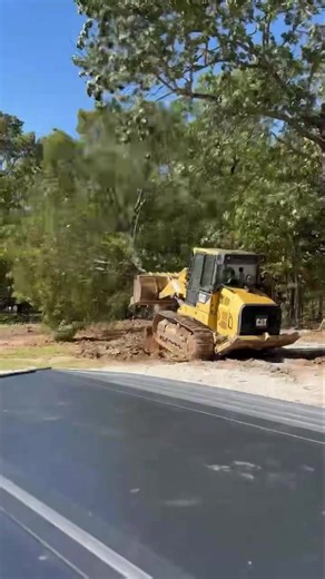 Thanks to Hufft Land Services for bringing the heavy iron to make some room for our newest build ! 🤗🧰 Stay tuned to find out what our newest project will be 😉 (417) 319-1296 ☎️ simcobuilding.com 🖥️ | SimCo Building and Remodeling