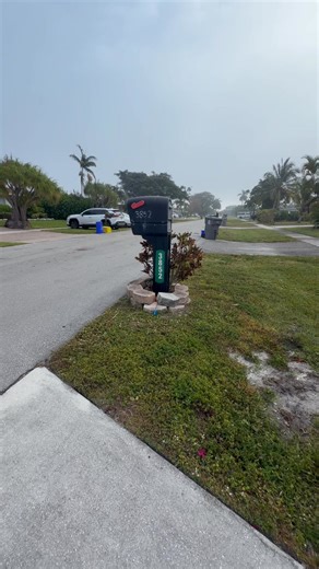 1.2K views · 20 reactions | ퟑퟖퟓퟐ 퐂퐚퐭퐚퐥퐢퐧퐚 퐑퐨퐚퐝. 퐏퐚퐥퐦 퐁퐞퐚퐜퐡 퐆퐚퐫퐝퐞퐧퐬 Smoking hot opportunity for a First Time Home Buyer, Veteran, or for a savvy investor Call/Text ퟓퟔퟏ.ퟒퟓퟐ.ퟎퟎퟗퟎ for additional info. | Jeremy Blum | Facebook