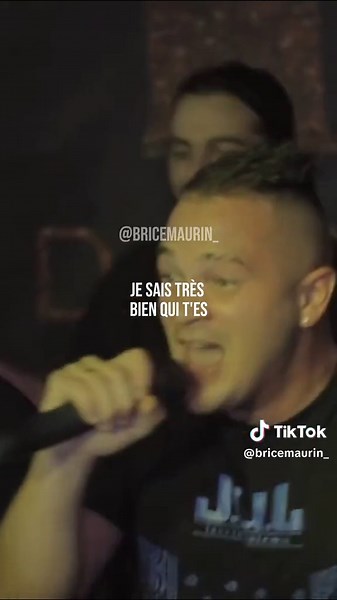 Jul - Dans ma paranoïa : Showcase Live Performance