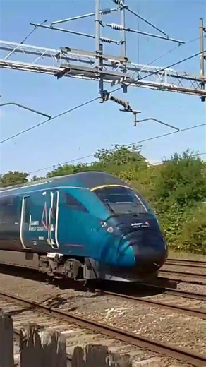 Day 29 of daily uploads 2025 | Class 390 crossing over with class 805 at Headstone Lane