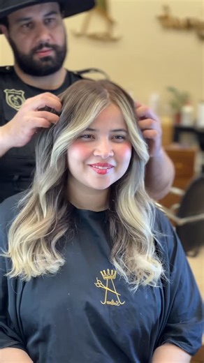 🇹🇳 AYOUB SULTAN 🇹🇳 on Instagram: "🇹🇳🇹🇳AyoubSultan #lac 1 #ProHairstylist 💇‍♀️ 🌿🌿☘️🌿✨Tu mérites d’être heureux avec tes cheveux 🤩🤩💐💐🎈Des lingettes naturelles avec les petites touches. . Des touches naturelles ✋🤚🙌🙌💐 😊 📍les berges du Lac 1, Av.principale ,cote KFC, parking 🅿️(PRV)📞26 096 876 @balayage___studio #blondehair #blondes #blonde blondehairstyle blondehairstyles blondehairdontcare blondebalayage blondestyle blondehighlights blondesquad blondedontherise blondegoal