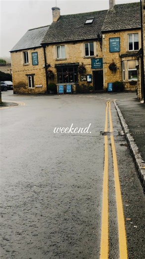 Bourton-on-the-Water — the village that never gets old 💛🏞️A quick wander through the “Venice of the Cotswolds,” where stone bridges, clear water and cosy cottages make every corner feel picture-perfect.📍 Bourton-on-the-Water, North CotswoldsHave you visited this iconic village yet?#VisitCotswold #BourtonOnTheWater #CotswoldsEngland #CotswoldVillages #BeautifulDestinations #CotswoldLife #DiscoverCotswolds #VisitEngland #RiversideVillage #CotswoldCharm | Visit Cotswolds