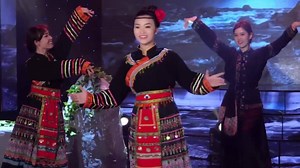 2.7M views · 59K reactions | Ngày lễ 2/9 ! Các bạn đi đâu ? Cùng nghe lại một bài hát chiến thắng nào  Link full: https://youtu.be/PU1lDQzLy0I #tiengdantalu #lengocthuy | Lê Ngọc Thuý singer | Facebook