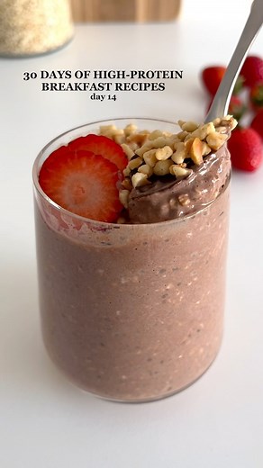 Selma | easy healthy recipes | Ferrero Rocher Inspired Overnight Oats with Chocolate Magic Shell🤩 These overnight oats contain over 20g protein and no protein powder! The... | Instagram