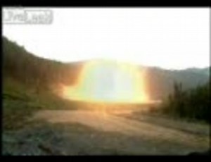 エクスプロージョンを近くでみるとこうなってる