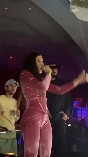 🔥 #melinda_ademi