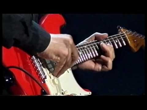 Mark Knopfler Telegraph Road : great end solo (Lille 2005)