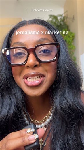 Rebecca Gomes | nota importante: cursei Jornalismo porque acredito na potência da informação. trabalho com marketing porque preciso pagar as contas e... | Instagram