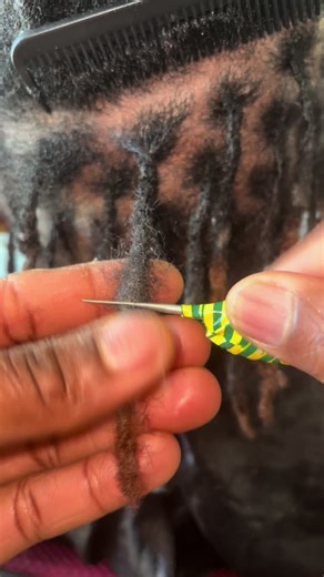 Réparation de locks abîmé par le crochet latching#reparation #crochet #locks #viral_video #deplacement