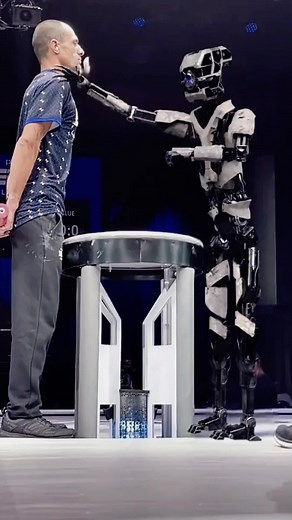 Ai Robot vs Human, Human Slaps Robot, Robot Gets Mad! #foryou #fy #sports #artificialintelligence #robot #airobot #AI