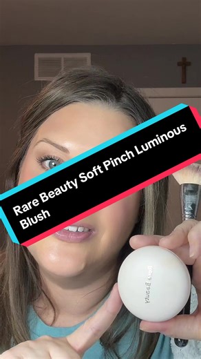 Rare Beauty did it again — the Soft Pinch Luminous Powder Blush gives that effortless, lit-from-within glow that melts into your skin and lasts all day. Lightweight, luminous, and so flattering… it’s the blush that makes every look feel complete. #holidayhaul @Rare Beauty #blush #highlighter #tiktokmademebuyit #rarebeauty