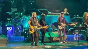 "Backstreets" Otro tema del setlist del concierto del 1 de Febrero en Tampa.Video grabado por @SpringNuts_ en Twitter https://twitter.com/SpringNuts_/status/1620976684651397120 | Springsteen & Rock Music
