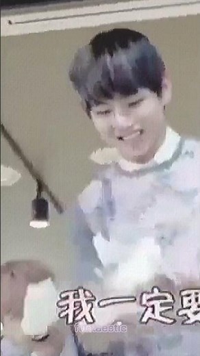 Tips how to use tissue "Efficiently" by Kim Taehyung