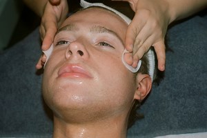 These are the best blackhead extraction facials in London