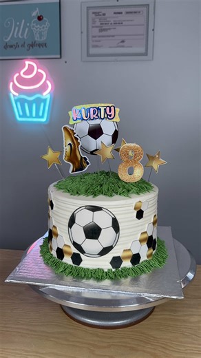 Gâteau Anniversaire Football pour Kurty