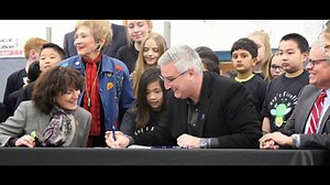 Students help Gov. Holcomb celebrate firefly as official state insect