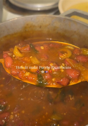 How to Make Delicious Puerto Rican Habichuelas Guisadas