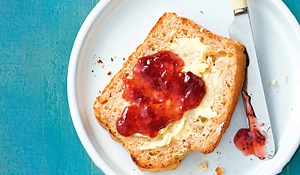 10 Sweet & Savoury Bread Spreads You Can Whip Up At Home - HungryForever Food Blog